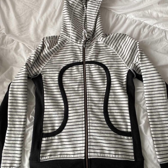 BRAND NEW WITHOUT TAGS LULU ZIPUP - Picture 2 of 2